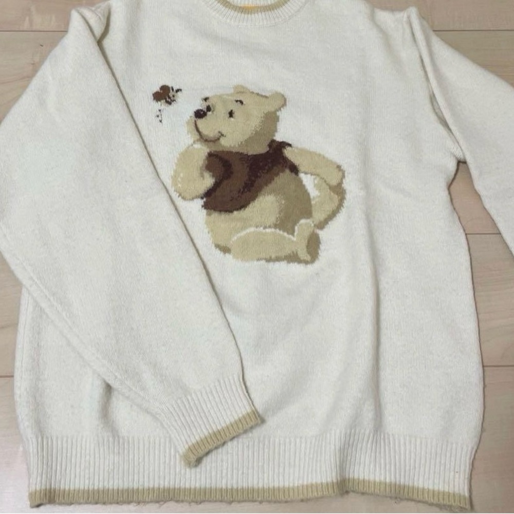 Tokyo Disneyland Winnie the Pooh Sweater